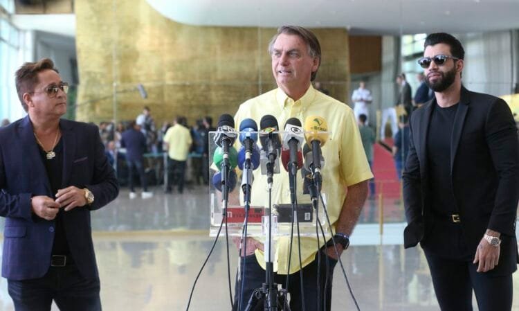 Bolsonaro lidera disputa presidencial no segundo turno, aponta pesquisa