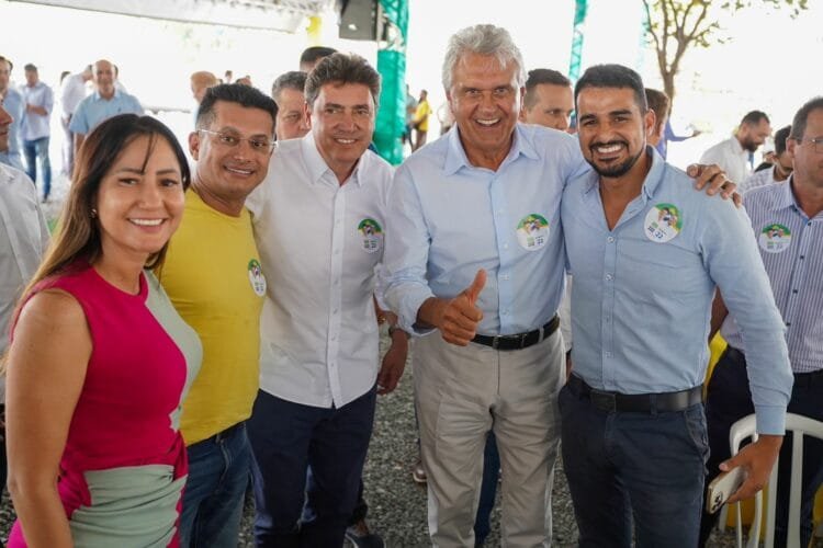 Senador Wilder Morais e Ronaldo Caiado participam de encontro com prefeitos goianos