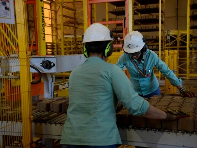 Crescimento do PIB mais que dobra em três meses, projeta CNI