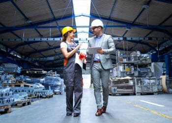 Atividade e emprego da indústria da construção crescem pelo terceiro mês consecutivo