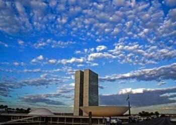 PEC da Transição é adiada por falta de consenso, diz relator