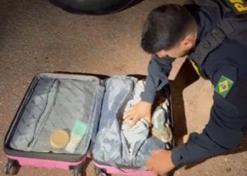 Jovem é presa com 16kg de maconha em cidade goiana