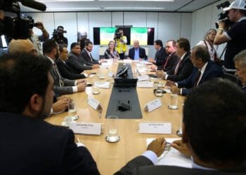 Transição: Brasília vive clima de mais agitação política, com equipes de dois governos