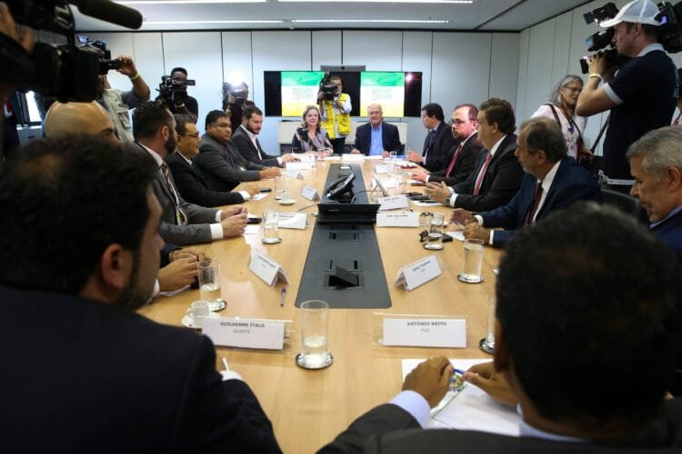 Transição: Brasília vive clima de mais agitação política, com equipes de dois governos