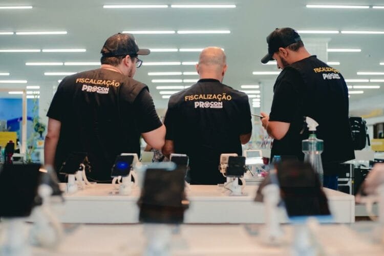 Van do Procon Anápolis estará na Praça Bom Jesus nas próximas duas semanas