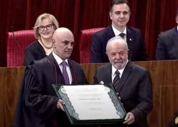 Lula e Alckmin são diplomados pelo TSE