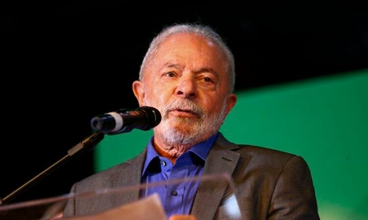 Lula volta a Brasília nesta segunda (26) para concluir montagem dos ministérios