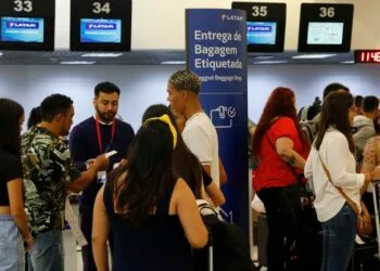 Sem negociação, greve dos pilotos chega ao segundo dia e afeta voos domésticos