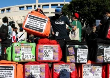 Entregadores de aplicativos articulam paralisação em janeiro