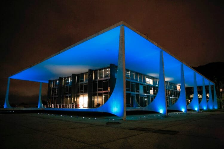 Remuneração de ministros do STF em 2025 será 35 vezes o salário mínimo atual