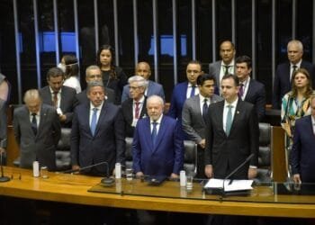 A falsa sensação de um governo para o povo – Direto de Brasília