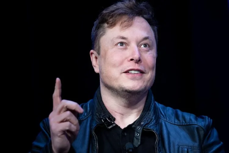 Elon Musk se manifesta após saber de bloqueios aplicados por Moraes