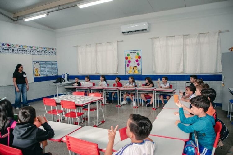 Na volta às aulas, rede municipal recebe estudantes com novidades para o ano letivo