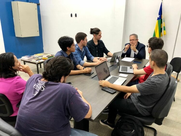 Bolsistas apresentam projetos de tecnologia desenvolvidos para a gestão pública