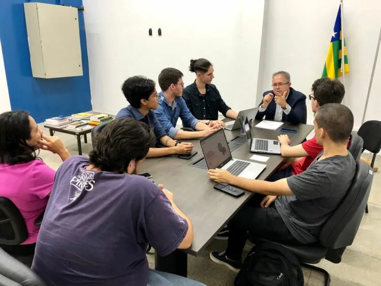 Bolsistas apresentam projetos de tecnologia desenvolvidos para a gestão pública
