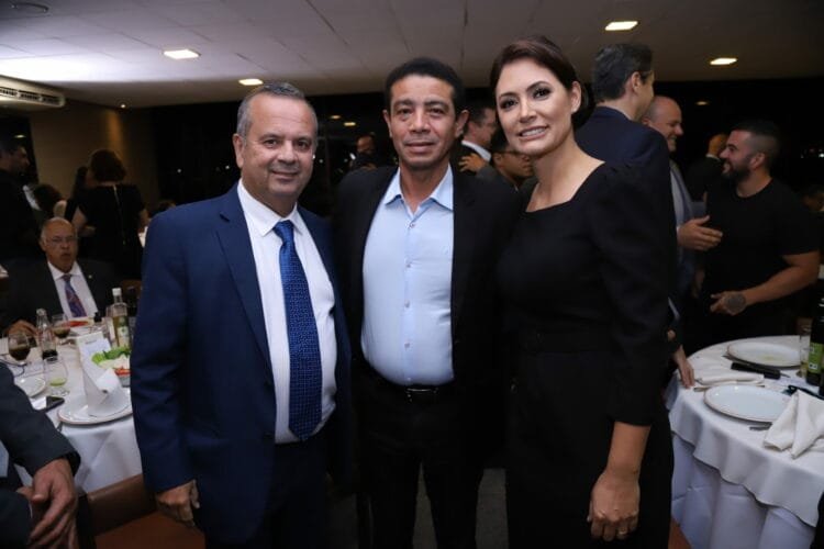 Michelle Bolsonaro participa de jantar do PL em apoio à candidatura de Marinho ao Senado