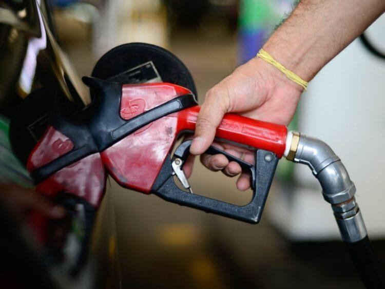 Preço da gasolina sobe, mesmo com isenção de impostos
