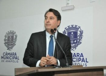 Vereador Jean Carlos pede valorização de todos os servidores públicos