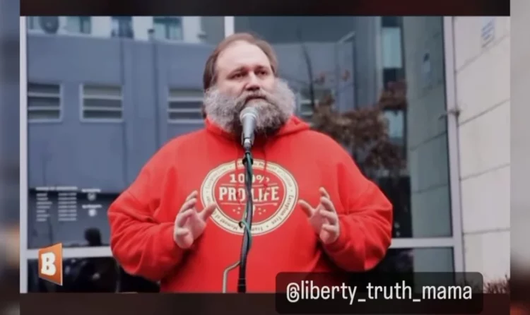 Vídeo: Homem nascido de estupro condena o aborto: “As circunstâncias não determinam meu valor”