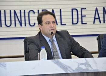 Prefeito de Anápolis anuncia reforma administrativa para enfrentar crise do ICMS