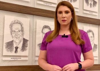 Andreia Rezende apresenta projeto de lei que institui uma “Galeria das Ex-Vereadoras” como forma de incentivo à participação das mulheres política.