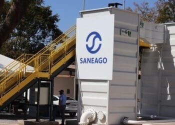 Saneago deixa população sem água e ruas esburacadas em Anápolis: a quem recorrer?