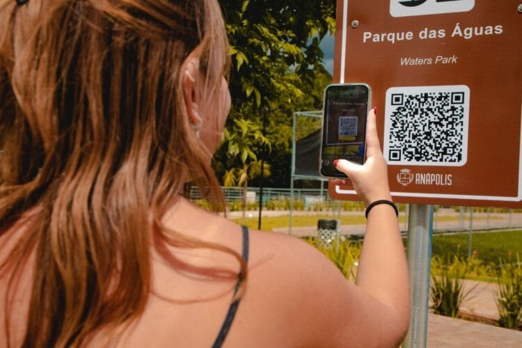 História dos pontos turísticos de Anápolis agora está disponível em placas com QR Code