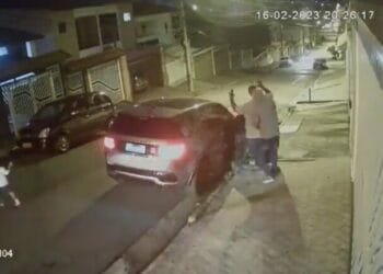 Vídeo: cantor Péricles é roubado em Santo André, no ABC paulista