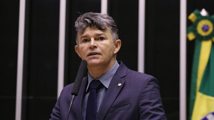 Deputado acusa Lula de fake news contra Bolsonaro e aciona o STF
