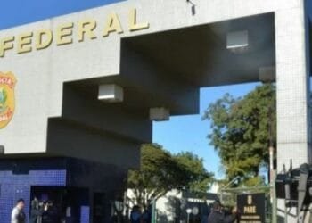 Joias, carro de luxo e moto são apreendidos pela PF em operação contra bandidos que planejavam matar Moro