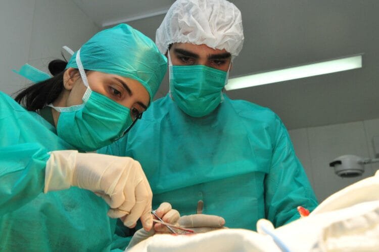 Entra em vigor lei que dispensa aval do cônjuge em esterilização