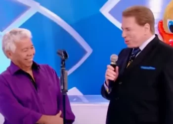 Esposa de Roque, assistente de Silvio Santos, relembra presente inesperado do apresentador: uma casa durante a pandemia.