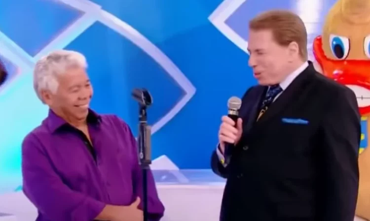 Esposa de Roque, assistente de Silvio Santos, relembra presente inesperado do apresentador: uma casa durante a pandemia.