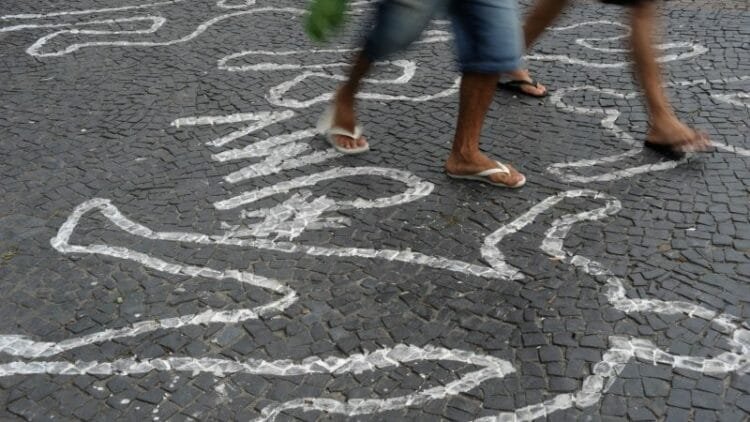 Brasil registra menor número de assassinatos em 15 anos em 2022, apontam dados do G1