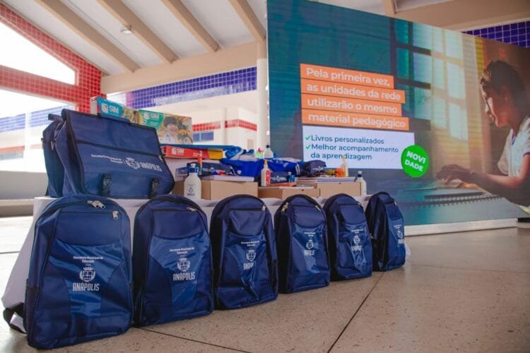Investimento na educação: Prefeitura de Anápolis adquire R$ 28 milhões em materiais para alunos da rede pública