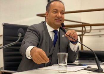 Advogado atuante em direito consumerista comenta sobre o Dia Mundial dos Direitos do Consumidor