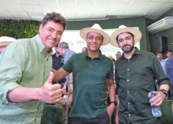 Wilder Morais, Gustavo Gayer e Fred Rodrigues lideram recepção a Bolsonaro na capital federal