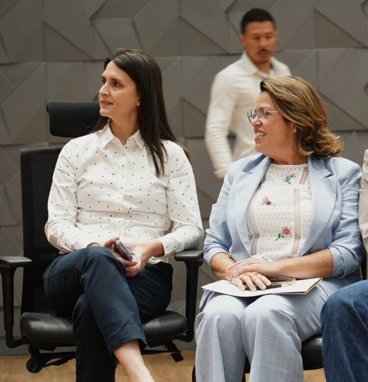 Deputada Vivian Naves defende mais representatividade feminina em cargos de poder