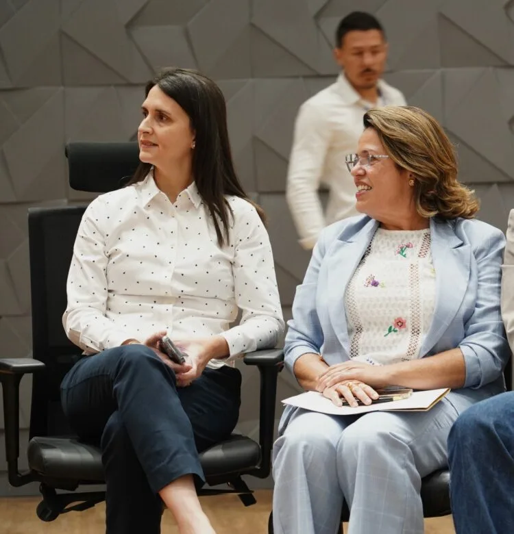 Deputada Vivian Naves defende mais representatividade feminina em cargos de poder