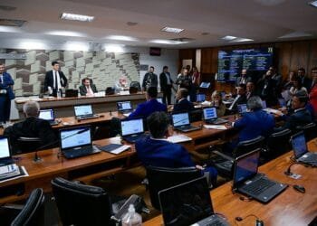 Comissão do Senado aprova projeto de “minirreforma tributária”