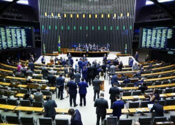 Projeto de combate ao assédio sexual nas escolas pode ser votado nesta semana na Câmara