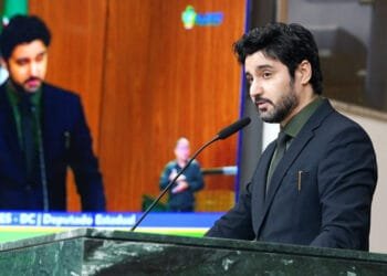 Deputado propõe projeto de lei que proíbe mudança de sexo em crianças e adolescentes