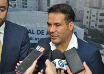 Presidente da Câmara de Anápolis assina contrato com Instituto para realização de concurso público em 2023