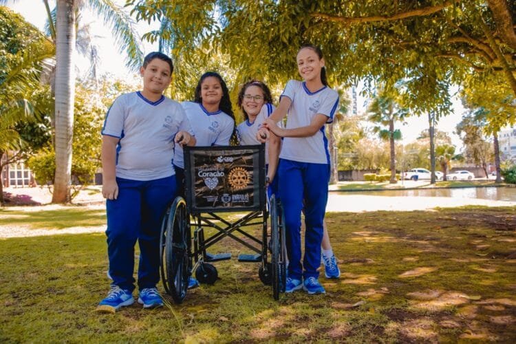 Anápolis lança terceira edição do projeto Tampamania para arrecadar tampas plásticas e promover inclusão de pessoas com deficiência física