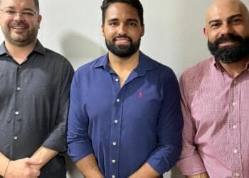 Agir convida Júlio Cunha, presidente do proarmas em Goiás, para ser vice-prefeito de Leandro Ribeiro em 2024