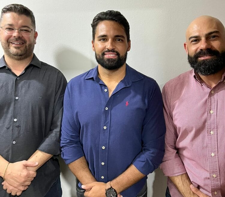 Agir convida Júlio Cunha, presidente do proarmas em Goiás, para ser vice-prefeito de Leandro Ribeiro em 2024