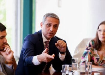 “É surreal o ataque ao regimento, à Constituição e a todas as regras” diz Gustavo Gayer sobre adiamento da sessão do Congresso Nacional