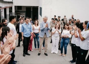 Caiado sanciona lei que cria Política Estadual de Prevenção e Combate à Violência Escolar