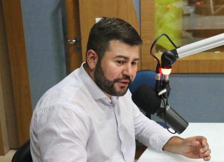 Deputado anuncia construção de novo colégio estadual em Anápolis