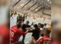 Estudantes se envolvem em briga generalizada durante partida de futsal em universidade de Anápolis